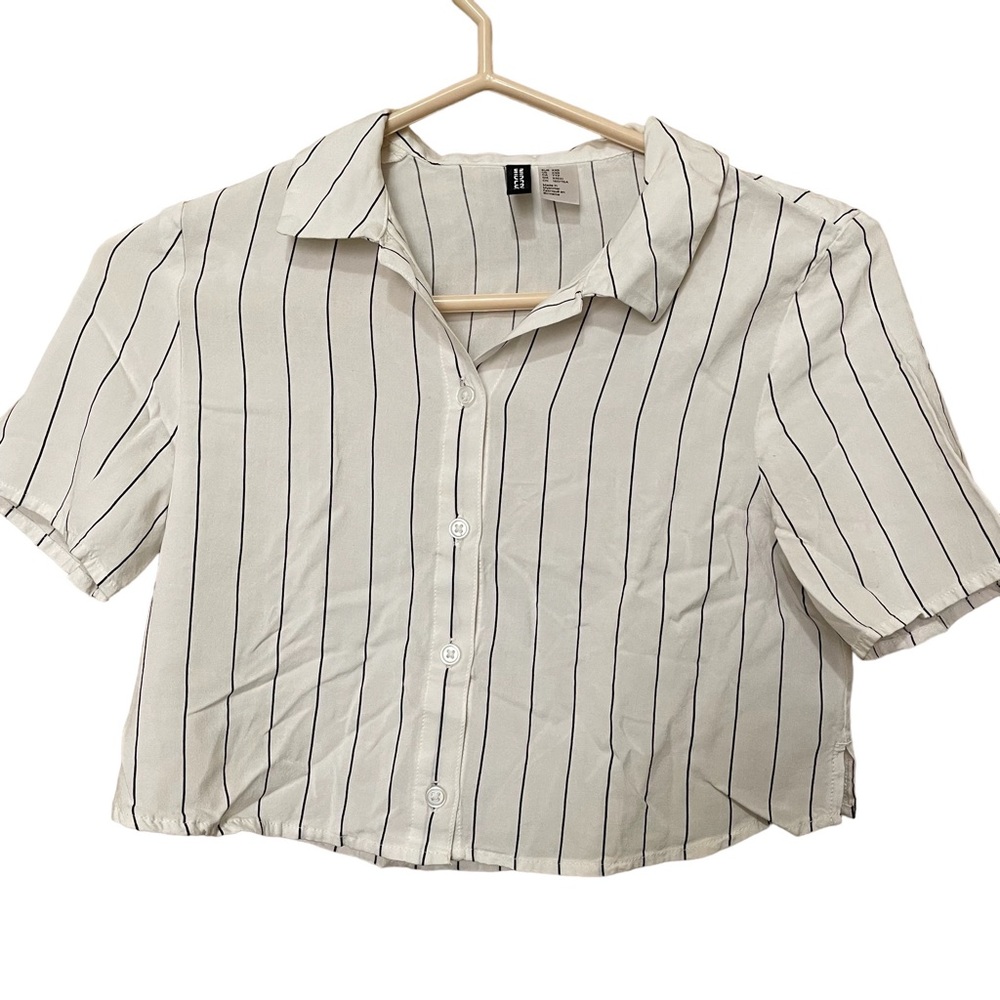H&M CROP TOP WHITE.